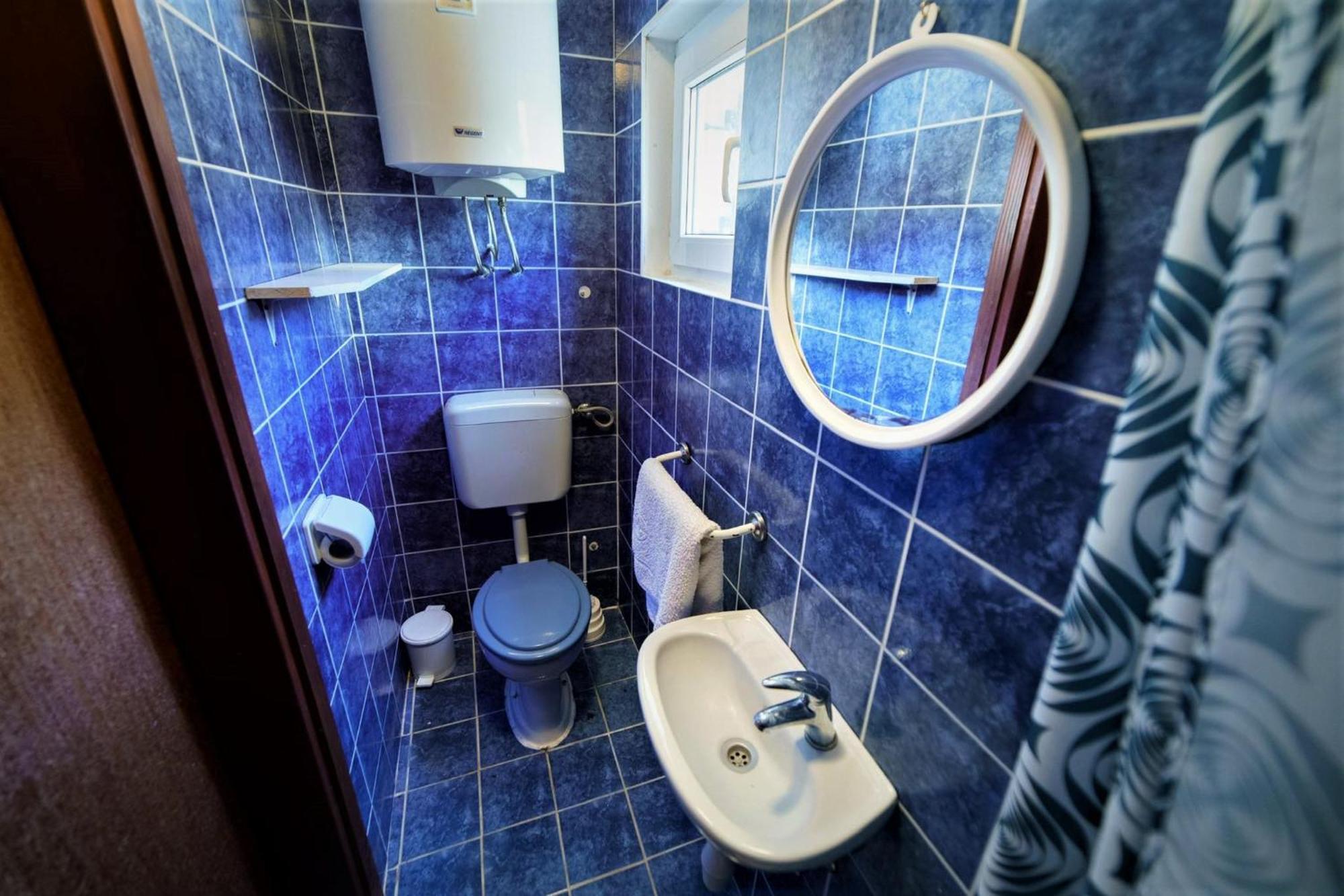 Apartmani Lidija Karin Donji Donji Karin Ngoại thất bức ảnh